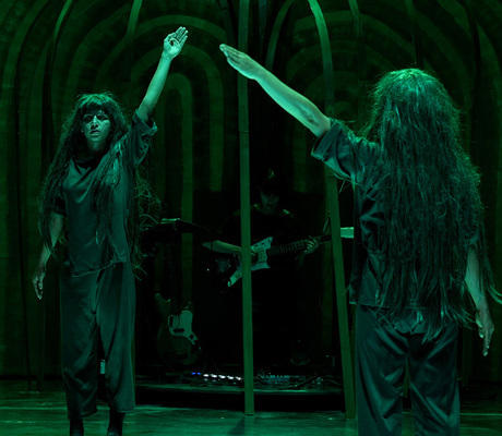 Hazira Theatre / Nina Traub