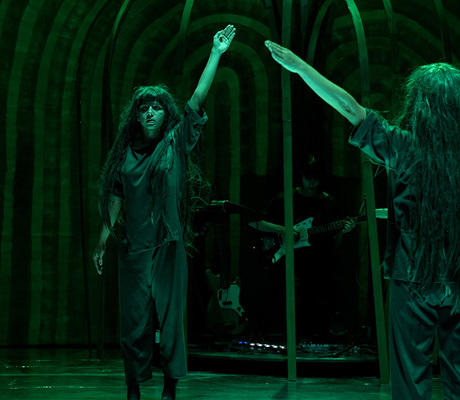 Hazira Theatre / Nina Traub