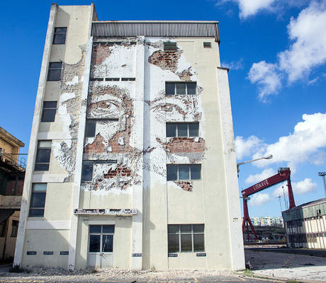Vhils