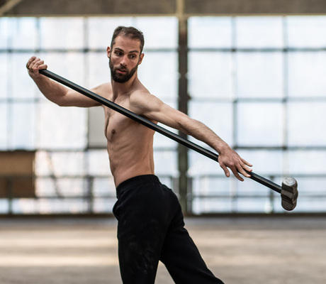 Alexander Vantournhout / not standing