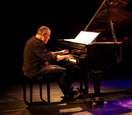 Machado Novo Trio