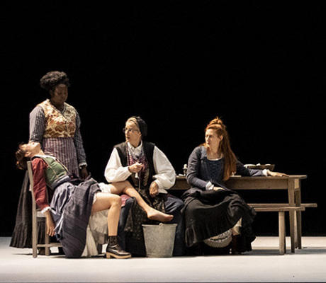 Chloé Dabert / Lucy Kirkwood